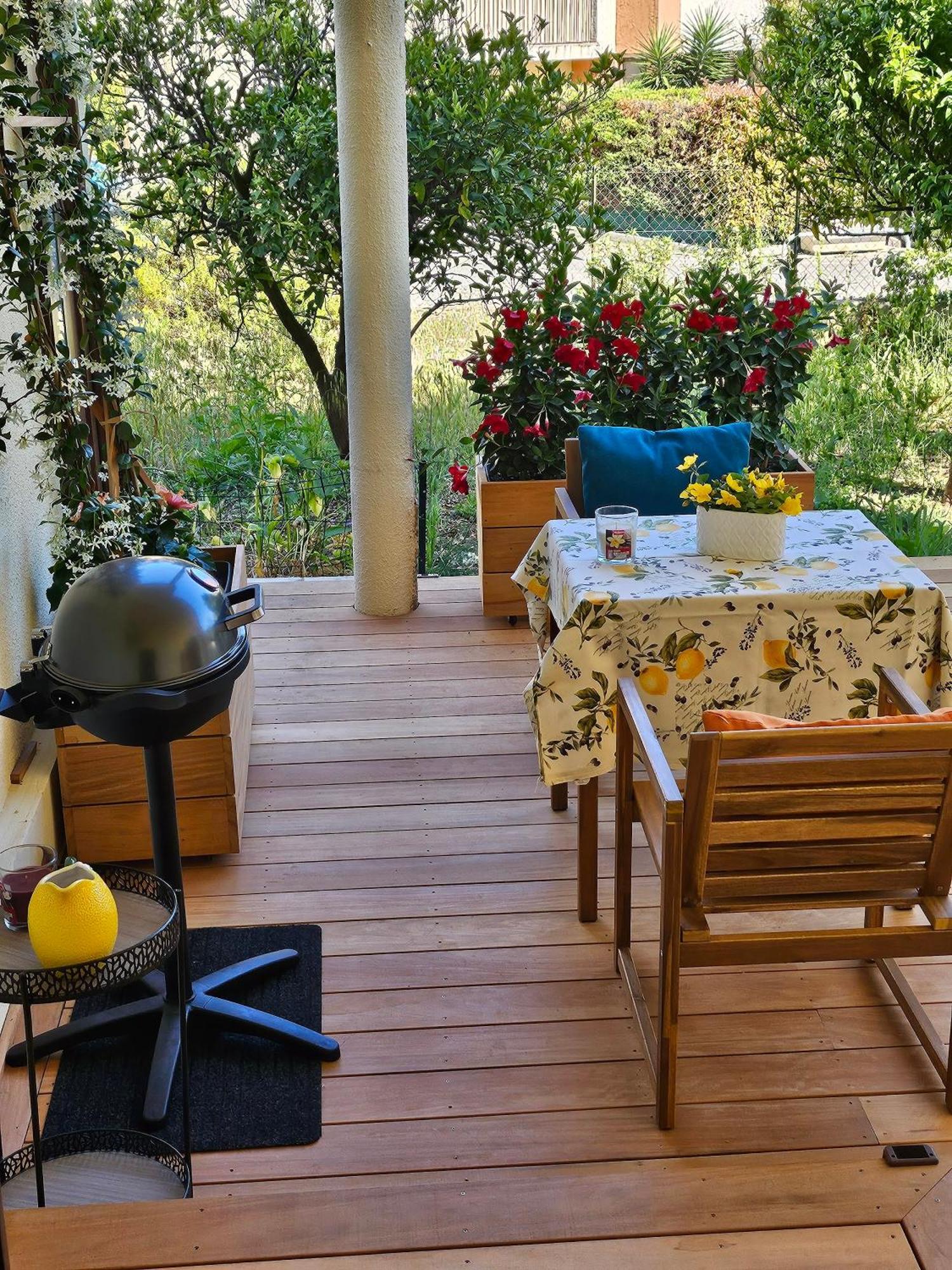 Charmant Studio Pres De La Plage Avec Jacuzzi Et Terrasse Privative Вилньов Любе Екстериор снимка